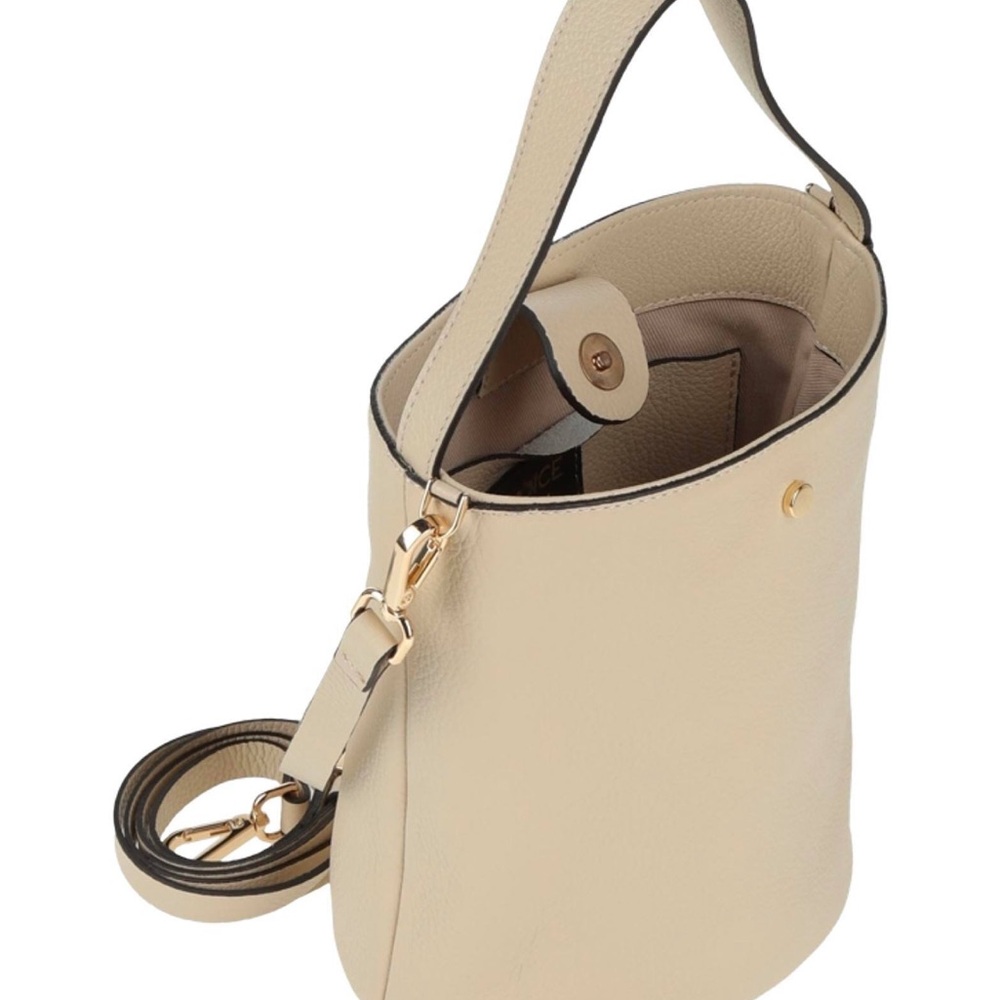 Elegant Cream Leather Shoulder Bag